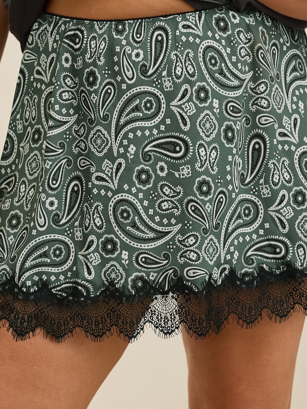 AERIE festival SATIN skirt - Picture 2 of 4